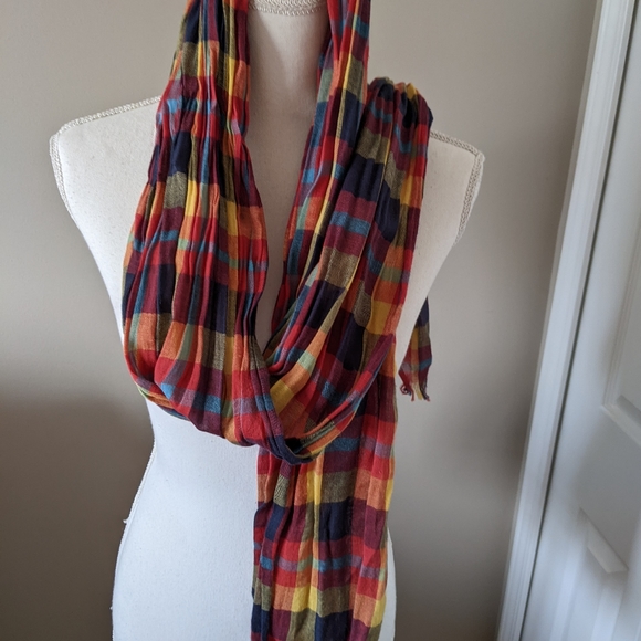 Scarves - Picture 8 of 10